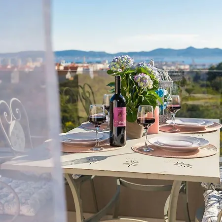 Apartment Unique Luxury Mila With Sea View
